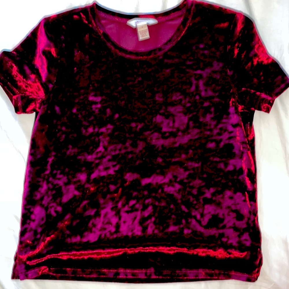 Velvet short sleeve shirt - size small